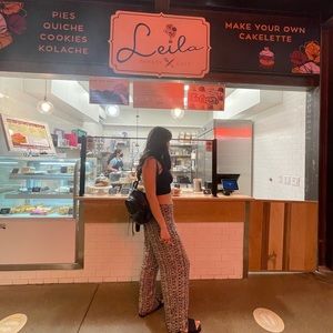 Meet your Posher, Leila